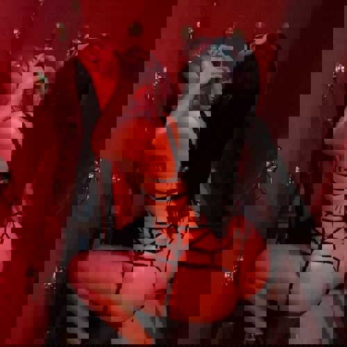 Monika15772