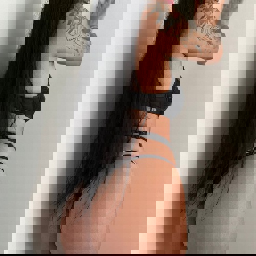 Ella11521093