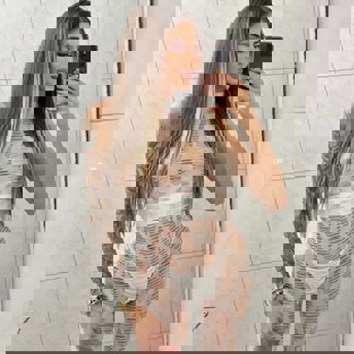 Karina15739