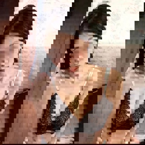 ErikaAV100originalFoto