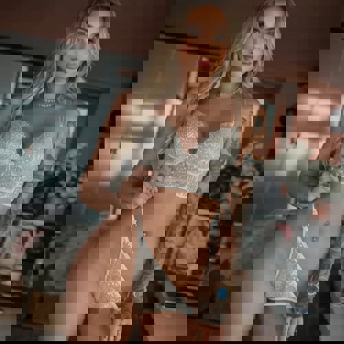 ArianaBJQueen - +4915772509325, 015772509325, 0157-72509325