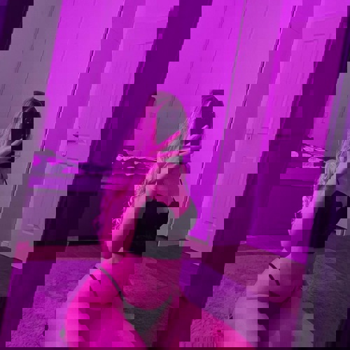Karina15770