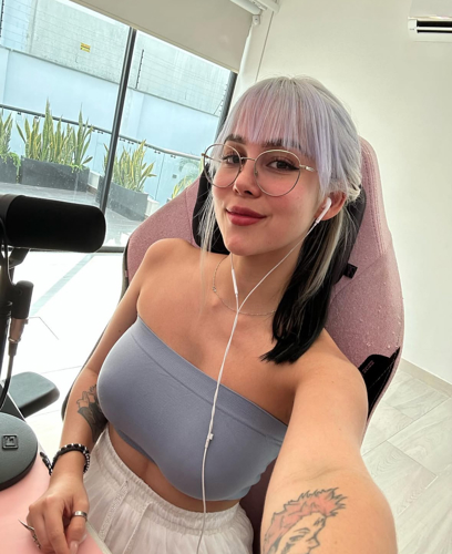 Helinah95 - +19519460584